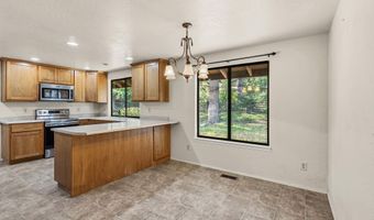 1430 Green Meadows Way, Ashland, OR 97520