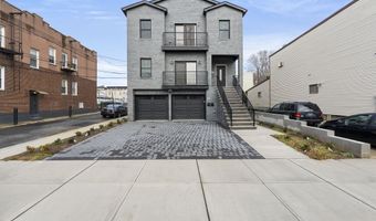 41 E 16TH St 2, Bayonne, NJ 07002