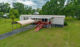 1749 Carolina St, Alford, FL 32420