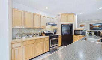 38 Mary Carroll St, Auburn, ME 04210