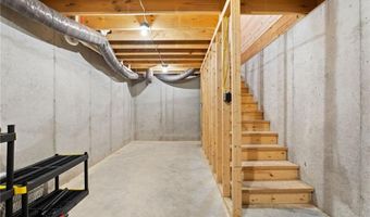 1671 Burns Ct, Austin, IN 47102