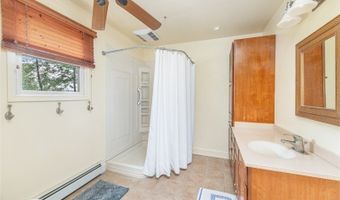 6 Colonial Cir, Alloway, NJ 07418
