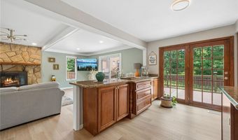 4578 Dogwood Dr, Allison Park, PA 15101
