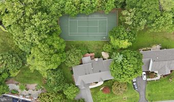 8004 SPLIT OAK Dr, Bethesda, MD 20817