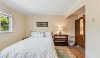 870 11TH St SW, Bandon, OR 97411