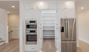 29549 N Hilltop Rd, Orange, OH 44022