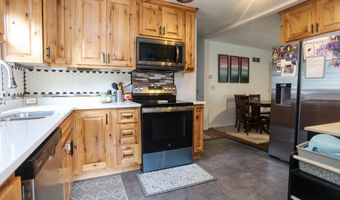 1724 S 1st St, Aberdeen, SD 57401