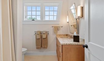 25 Walnut St, Jamestown, RI 02835