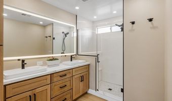 7226 San Bartolo St 204, Carlsbad, CA 92011