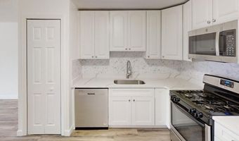 8 Kenmar Dr 65, Billerica, MA 01821