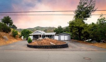 1042 Midway Dr, Alpine, CA 91901