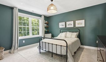37 Hemlock Dr, Ayer, MA 01432