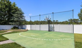 28 Hannah Lee Rd, Barnegat, NJ 08005