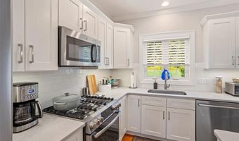281 Wickford Ct 23, North Kingstown, RI 02852