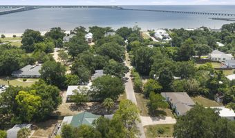 145 Bay View Ct, Bay St. Louis, MS 39520