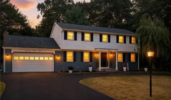 123 Stone Gate Dr, North Kingstown, RI 02852