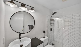 2850 Reynard Way 23, San Diego, CA 92103
