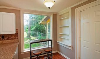 162 N Monroe St, Alderson, WV 24910