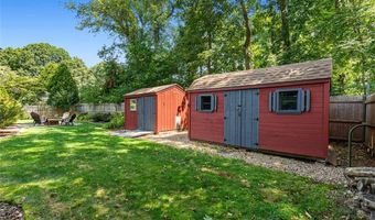 14 Barker Ave, Warren, RI 02885