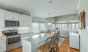 1711 E Fort Macon Rd, Atlantic Beach, NC 28512