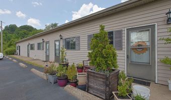 200 WOODS Ln, Anna, IL 62906