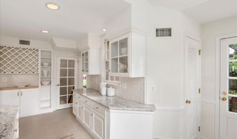 6005 WYNNWOOD Rd, Bethesda, MD 20816