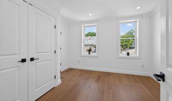 11 COLLEGE Ave, Annapolis, MD 21401