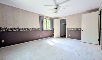 6409 Old Wood Rd, Ashtabula, OH 44004