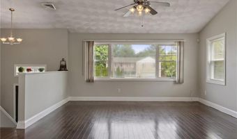 234 3rd Ave, Cranston, RI 02910