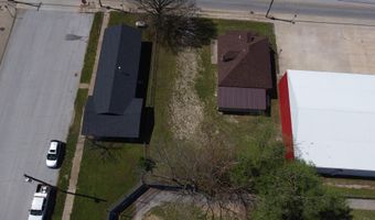 902 N Jefferson St, Ava, MO 65608
