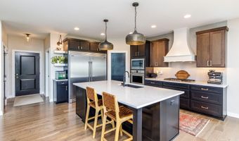 5467 Windrose Ln, Ames, IA 50014