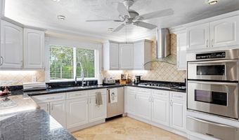 21531 N River Rd, Alva, FL 33920