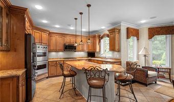47 Nature Cove Ct, Amherst, NY 14221