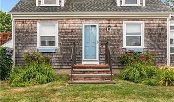 53 Admiral Kalbfus Rd, Newport, RI 02840