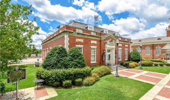 82 COURT Sq, Alexander City, AL 35010