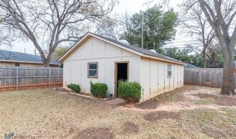 1961 River Oaks Cir, Abilene, TX 79605