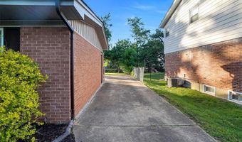 15583 Clayton Rd, Ballwin, MO 63011