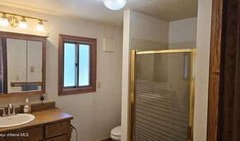 22902 E KING St, Cataldo, ID 83810