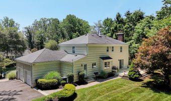 11 Lyon Rd, Middletown, NJ 07748