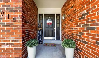 918 Claybend Dr, Ballwin, MO 63011