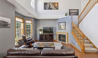 15340 Founders Ln 203, Apple Valley, MN 55124