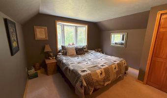 1917 SANDALWOOD Rd, Abrams, WI 54101