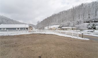 2801 Fudges Creek Rd, Barboursville, WV 25504