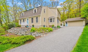 17 Will Croft St, Cumberland, RI 02864