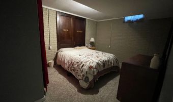 2329 Woodridge Dr, Adrian, MI 49221