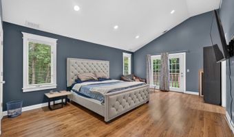108 N Main St, Algonquin, IL 60102