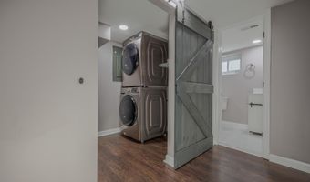 3617 FOUR MILE RUN Dr, Arlington, VA 22206