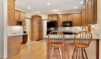 805 27th St SW, Austin, MN 55912