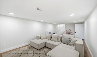 195 Shawnee Trl, Aurora, OH 44202