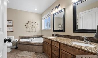 2513 S Bay Pl, American Falls, ID 83211